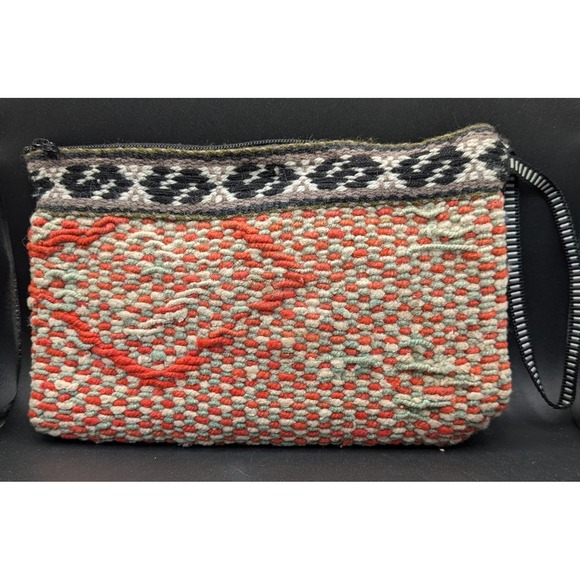 Women's Woven Alpaca Clutch/Wristlet 6" x 9" Zippered Coral/Seafoam/Black - Picture 2 of 5